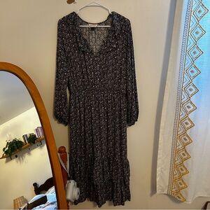 Universal Thread Floral Long Sleeve midi Dress W/ ruffles size L